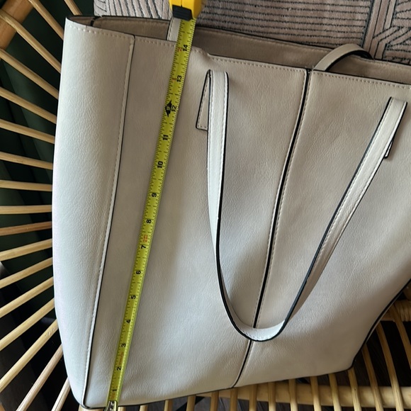 Steve Madden Tote - Picture 9 of 14